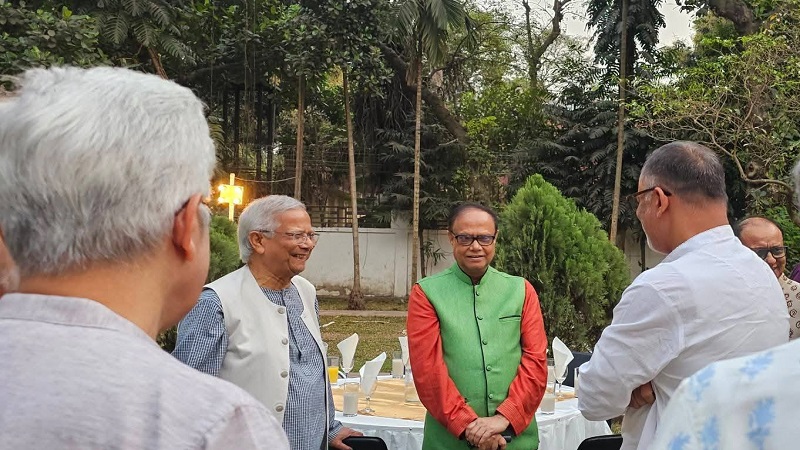 মিন্টো রোডে ড. ইউনূসের সাথে ইফতারে আহসান মনসুর