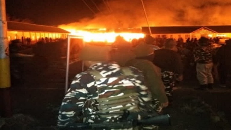 জম্মু-কাশ্মিরে সেনা ঘাঁটিতে হামলা, গোলাগুলি চলছে