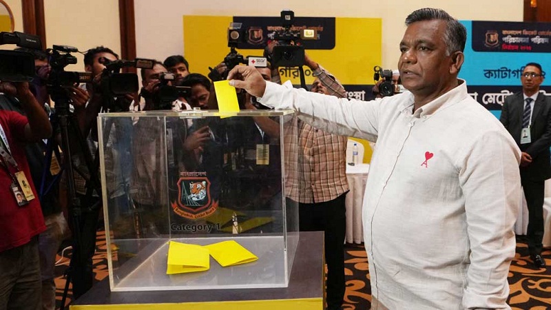 বিসিবি সভাপতি বুলবুল, সহসভাপতি ফারুক-সাখাওয়াত