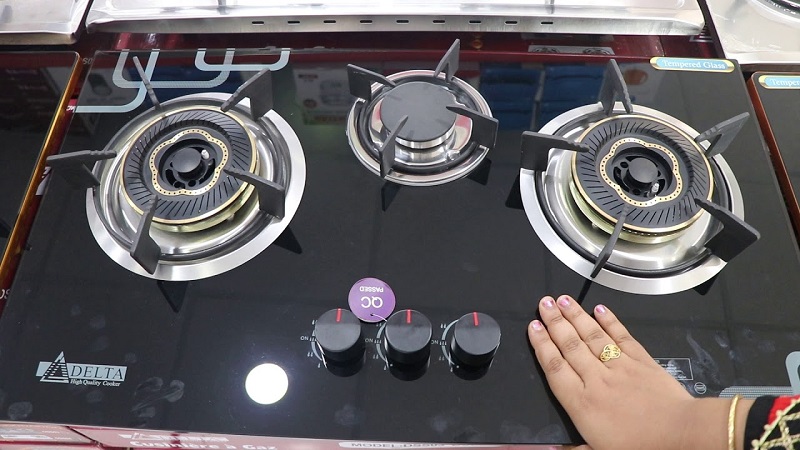 গ্যাসের চুলায় বাড়ির ক্ষতি